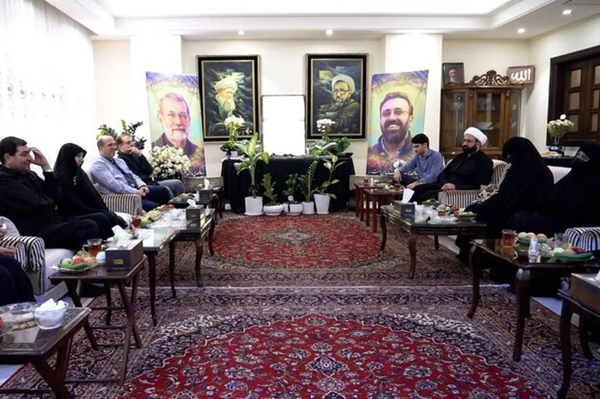 محمد مخبر به منزل شهید لاریجانی رفت