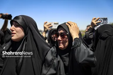 گزارش تصویری | استقبال از پیکر مطهر رهبر شهید انقلاب و خانواده ایشان در فرودگاه مشهد