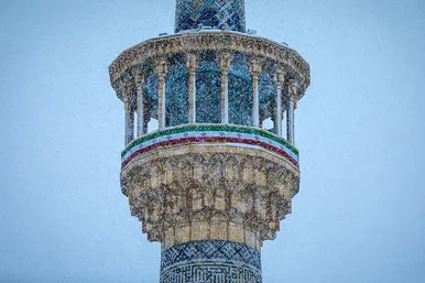 بارش برف در حرم مطهر رضوی