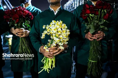 گلباران حرم مطهر رضوی در شب میلاد جوادالائمه (ع)