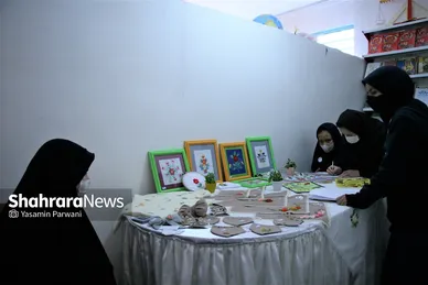 دومین بازارچه فروش دست ساخته‌های دانش‌آموزان مدرسه خودگردان هدایت