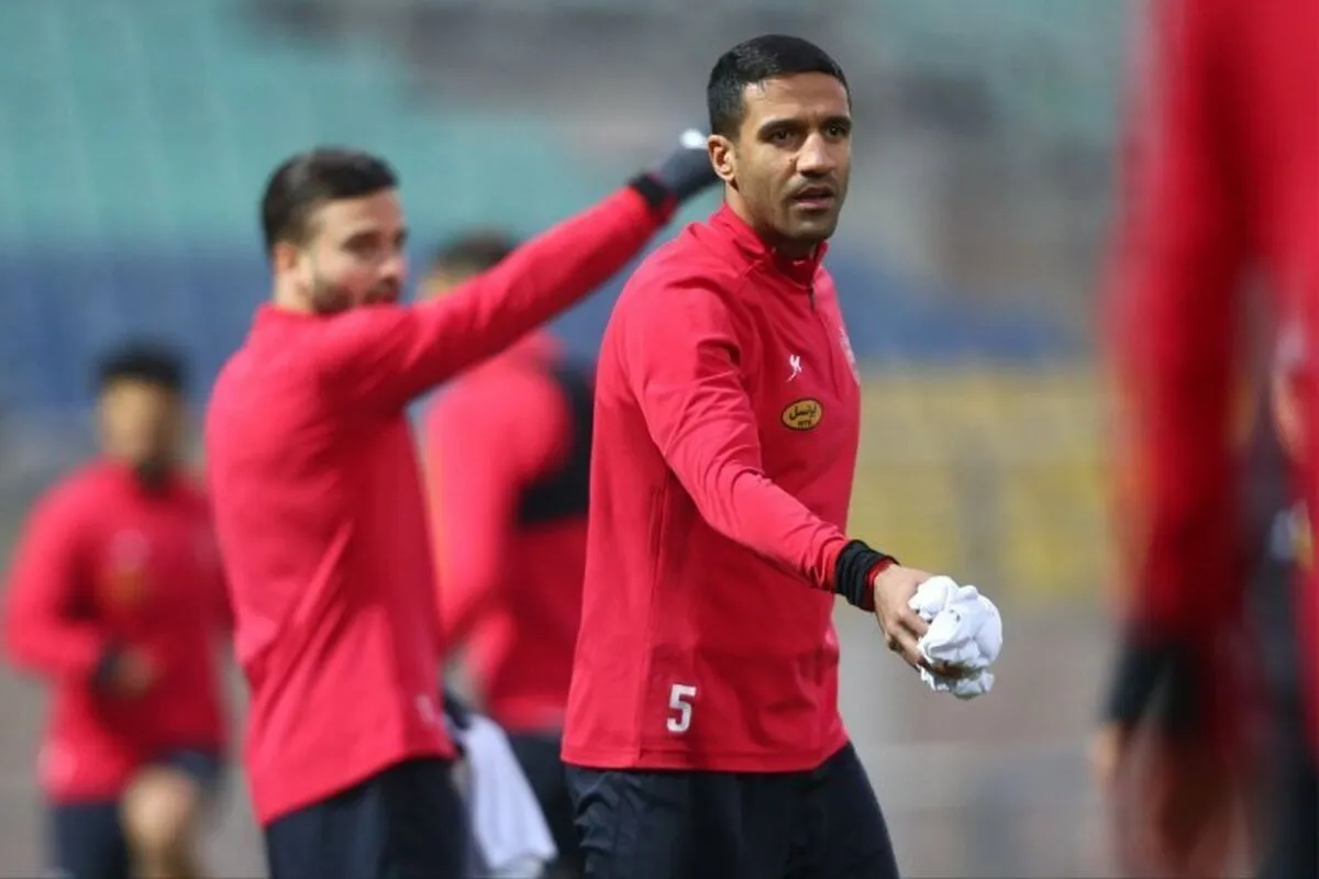 سنگ تمام هافبک دفاعی پرسپولیس برای یحیی گل‌محمدی