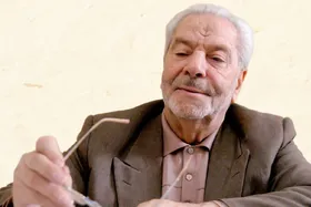 یادی از مرحوم محمود مرتضایی&zwnj;فر، معروف به وزیر شعار | تنها عضو وزارت شعار