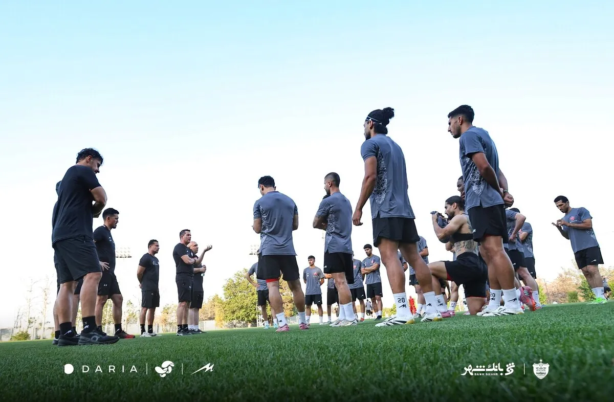 با وجود شایعات جدایی؛ اوسمار در تمرین پرسپولیس حاضر شد (سه‌شنبه ۲ تیر ۱۴۰۵)