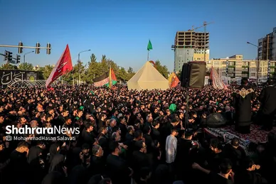 تصاویری از آئین خیمه سوزان عصر عاشورا در مشهد