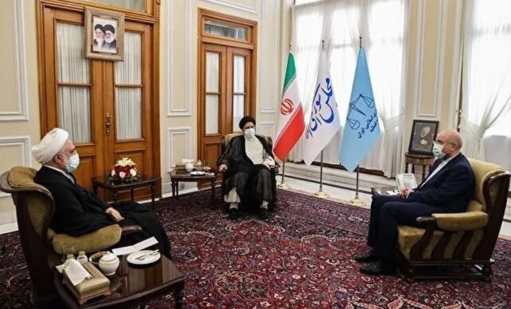 تاکید سران قوا بر آماده سازی و اجرای ساختار استفاده از کالابرگ الکترونیکی در کوتاه‌ترین زمان