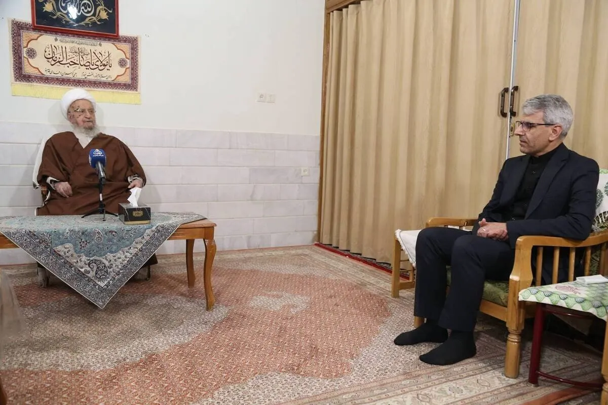 دیدار و گفت‌وگوی سخنگوی وزارت خارجه با آیت‌الله مکارم شیرازی در قم