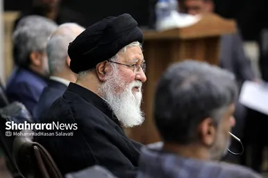 دیدار خبرنگاران و اصحاب رسانه با آیت الله علم الهدی به مناسبت روز خبرنگار