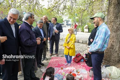 گزارش تصویری | بازدید استاندار خراسان رضوی و شهردار مشهد از چند بوستان سطح شهر و آرامگاه فردوسی در روز طبیعت