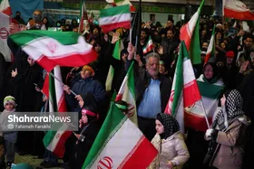قاب&zwnj;های ماندگار مخاطبان شهرآرانیوز از خروش شبانه مردم در مشهد (۱۳ اسفند ۱۴۰۴)
