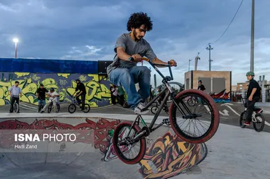 گزارش تصویری | ورزش‌های خیابانی؛ دوچرخه سواری BMX در جنوب تهران
