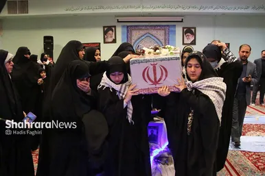 تشییع شهید گمنام در جمع دختران مدرسه امام رضا(ع) در مشهد