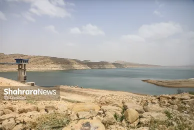 لب‌های خشکِ سدِ دوستی