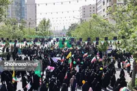 پیوند معصومیت و اقتدار در اجتماع دختران مشهدی | آغاز مراسم بعثت دختران مشهدالرضا (ع) (۳۰ فروردین ۱۴۰۵) + فیلم