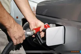 معاون اول رئیس&zwnj;جمهور سرزده از چند پمپ بنزین بازدید کرد