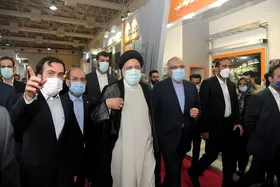 بازدید سرزده رییس&zwnj;جمهور از نمایشگاه بین&zwnj;المللی نفت