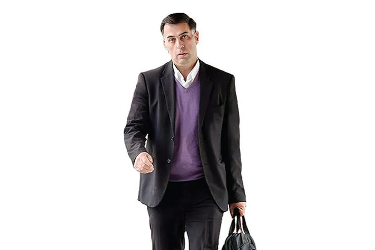 یک اتاق برایم در کمیته انضباطی رزرو کنند