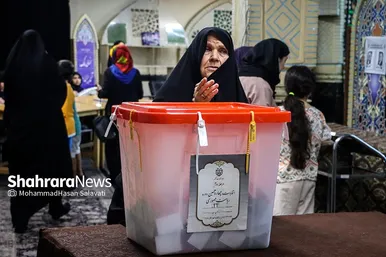 عکس‌هایی از مرحله دوم انتخابات چهاردهمین دوره ریاست‌جمهوری در مشهد (۶)