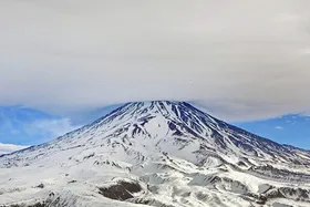 ویدئو| تصویری عجیب از دماوند در محاصره ابرهای آلوده