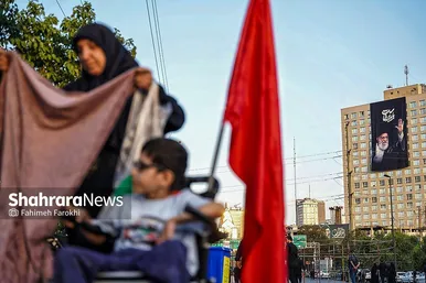 گزارش تصویری | اقامه نماز بر پیکر قائد شهید در خیابان های اطراف مصلی تهران