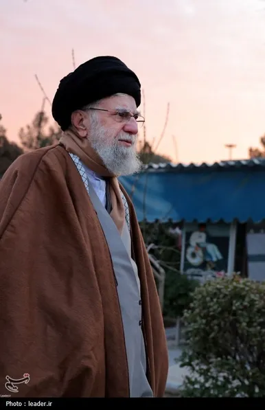 گزارش تصویری | حضور رهبر انقلاب اسلامی در حرم مطهر حضرت امام خمینی (ره)