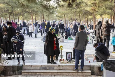 آیین چراغ برات در آرامگاه خواجه ربیع
