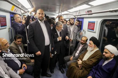 گزارش تصویری | بازدید آیت‌الله علم‌الهدی از ایستگاه باب‌الجواد(ع) مترو مشهد