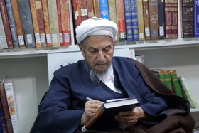 آیت&zwnj;الله یوسف صانعی که بود؟ | مرجعی که به فتاوای نوگرایانه و جنجالی شهرت داشت