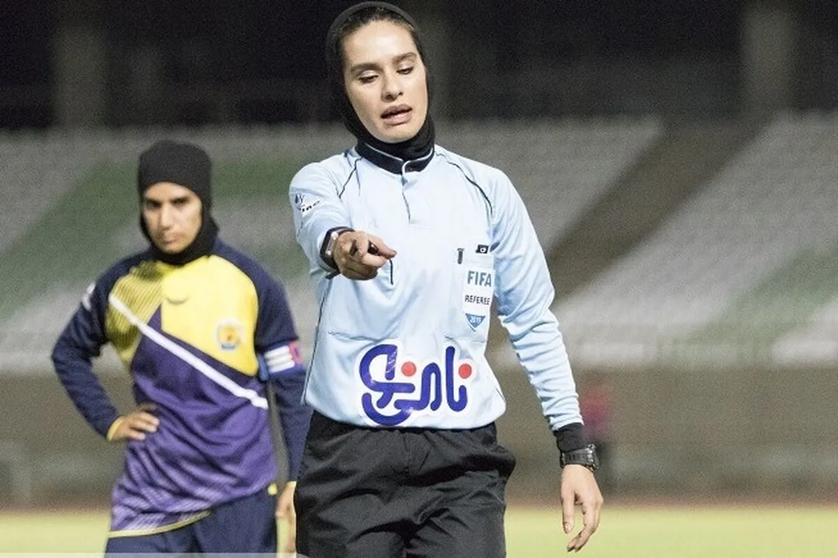 مهناز ذکایی دومین داور زن داربی شد