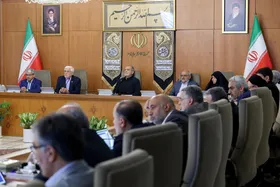 تعطیلی یک هفته&zwnj;ای پیشنهادی در هیئت دولت به تصویب نرسید (۸ مرداد ۱۴۰۴)