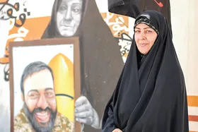 گفتگو با خواهر شهید &laquo;حسین محرابی&raquo; درباره فعالیت&zwnj;های جهادی گسترده&zwnj;ای که انجام می دهد