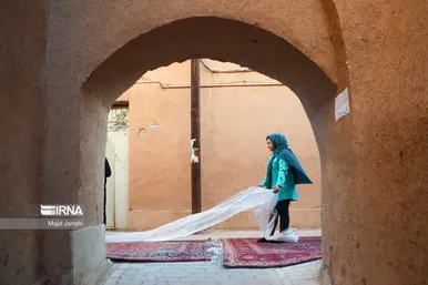 افطاری در کوچه گلچینان یزد