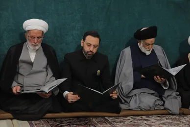 عکس‌هایی از شهید مالک رحمتی در حرم امام‌رضا(ع)