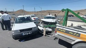 محبوس شدن ۳ نفر در پی وقوع تصادف در میدان نمایشگاه مشهد + عکس (۳۰ خرداد ۱۴۰۵)