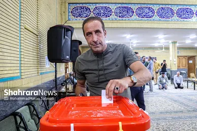عکس‌هایی از مرحله دوم انتخابات چهاردهمین دوره ریاست‌جمهوری در مشهد (۶)