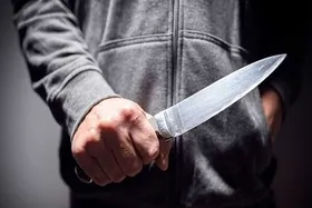 ویدئو | حمله اراذل و اوباش قمه&zwnj;به&zwnj;دست به یک شهروند