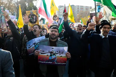  راهپیمایی مردم مشهد در محکومیت حمله تروریستی کرمان