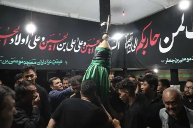 عزاداری شب هفتم محرم در محله گلشهر مشهد