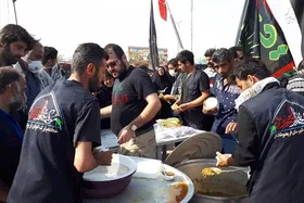 خدمت&zwnj;رسانی مواکب آستان&zwnj;قدس به زائران اربعین حسینی؛ از مرز&zwnj;های ایران تا عراق