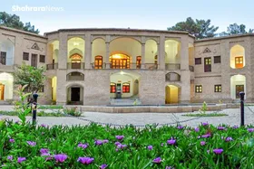 دانستنی&zwnj;های نوجوان | باغ و عمارت اکبریه