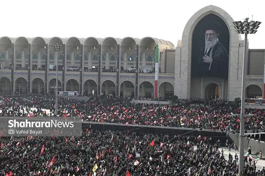 گزارش تصویری | مصلای تهران و حضور پرشور مردم در ساعات ابتدایی برای وداع با آقای شهید ایران