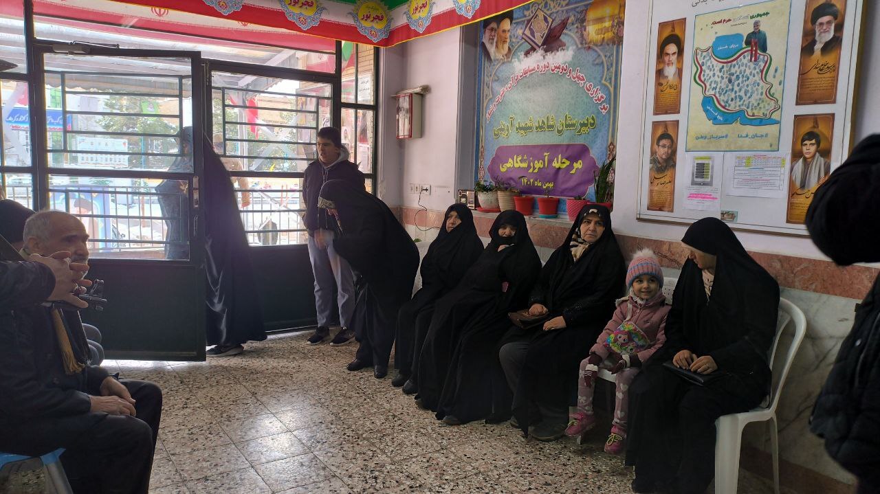 گزارش لحظه‌به‌لحظه انتخابات مجلس خبرگان رهبری و مجلس شورای اسلامی در مشهد و خراسان رضوی + فیلم و عکس