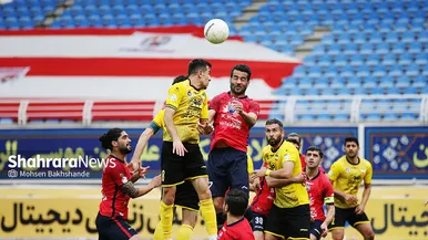 بازی دو تیم نساجی مازندران و سپاهان اصفهان در لیگ برتر