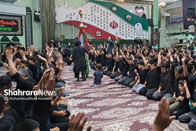 عکس‌هایی از مراسم علم‌کِشی مهاجران افغانستانی در مشهد (۲۳ تیرماه ۱۴۰۳)