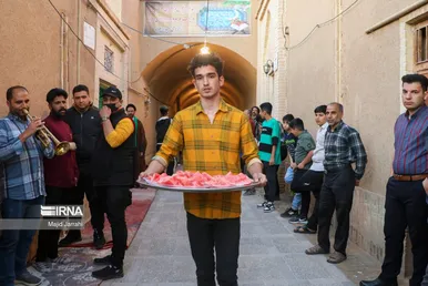 افطاری در کوچه گلچینان یزد