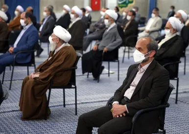 دیدار جمعی از مسئولان نظام و مهمانان شرکت کننده در کنفرانس وحدت اسلامی با رهبر معظم انقلاب