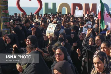 گزارش تصویری | تشییع پیکر شهید «قدرت زرنگاری» - جزیره هرمز