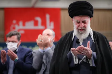 دیدار شاعران و اساتید ادبیات فارسی با رهبر انقلاب