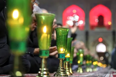 شام غریبان حسینی در حرم مطهر رضوی