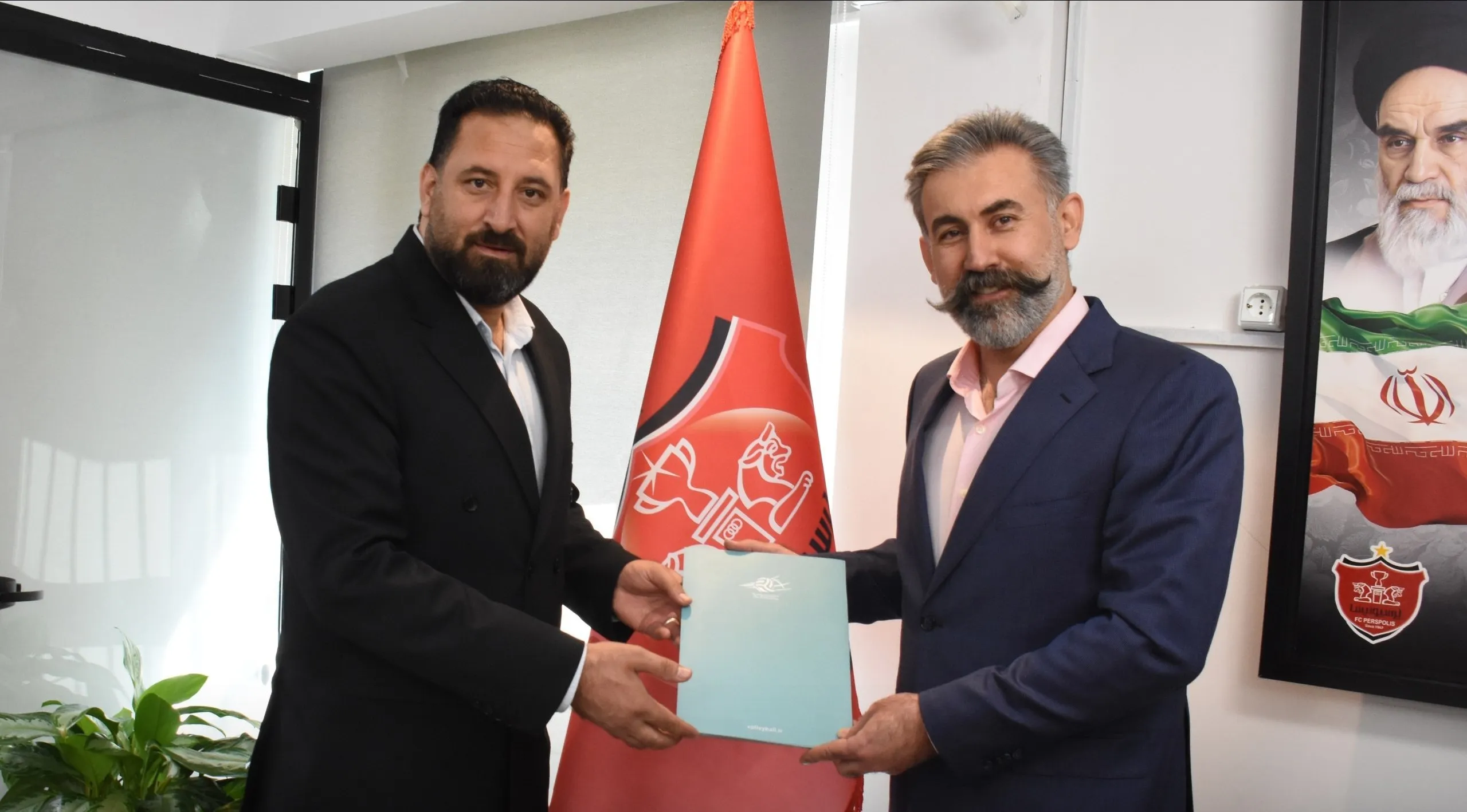 نیمکت والیبال پرسپولیس تکمیل شد | صفایی سرمربی، شاهرخی سرپرست